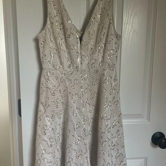 bailey blue Dresses Bailey Blue White And Gold Sequin Dress Poshmark